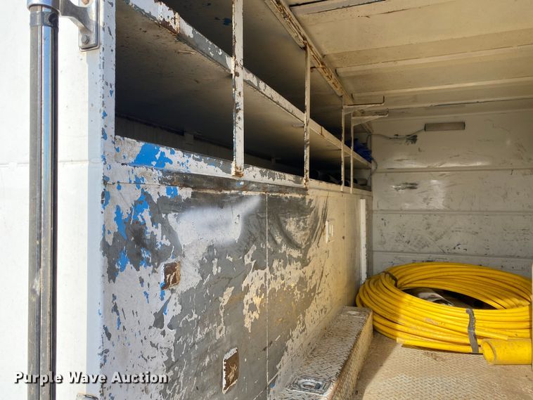 image for item KB9498 2002 Freightliner FL70  utility / service truck