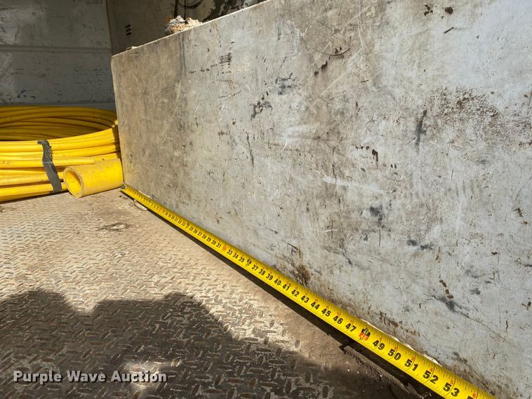 image for item KB9498 2002 Freightliner FL70  utility / service truck