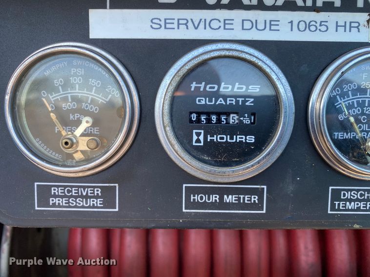 image for item KB9498 2002 Freightliner FL70  utility / service truck