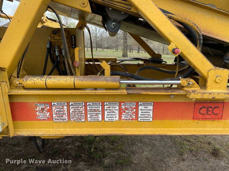 image for item KB9500 2003 Road Runner Screen It  screening plant