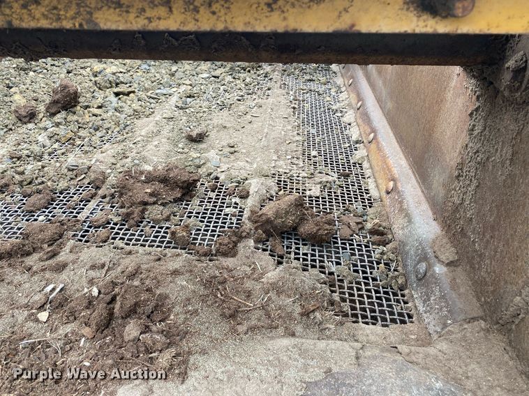 image for item KB9500 2003 Road Runner Screen It  screening plant