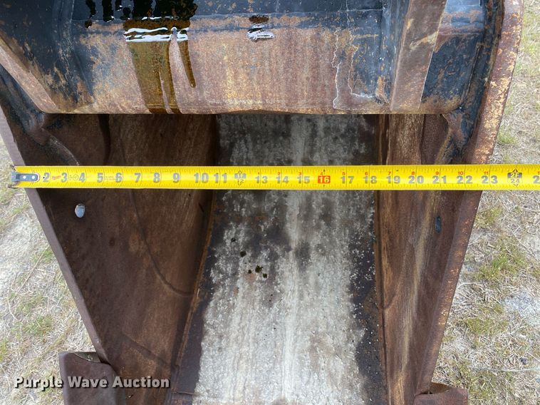 image for item KB9501 2013 John Deere 160G LC  excavator