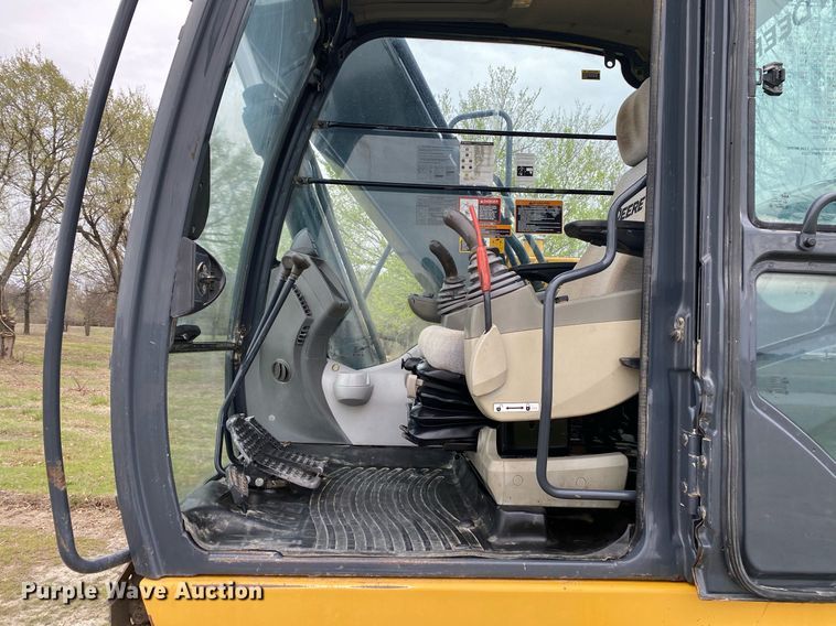 image for item KB9501 2013 John Deere 160G LC  excavator
