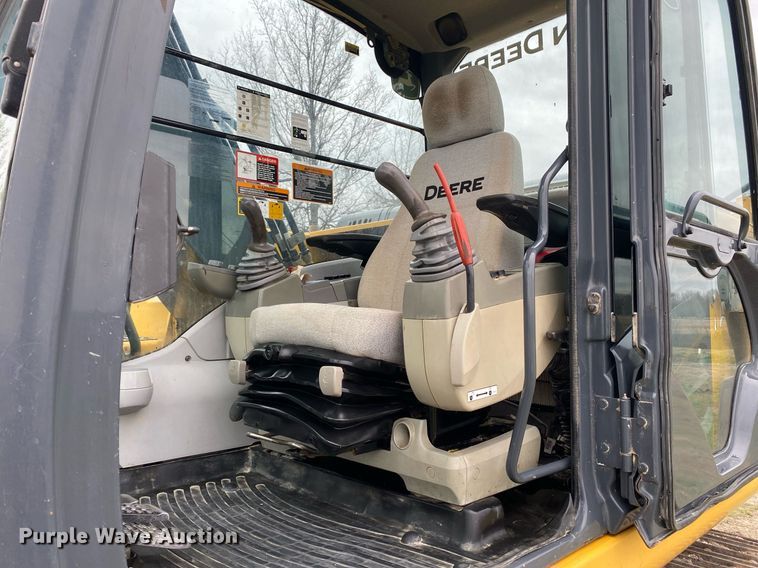 image for item KB9501 2013 John Deere 160G LC  excavator