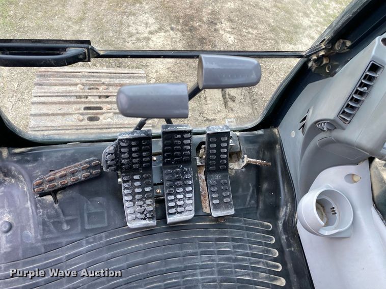 image for item KB9501 2013 John Deere 160G LC  excavator