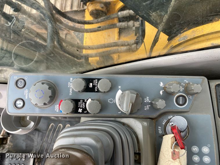 image for item KB9501 2013 John Deere 160G LC  excavator