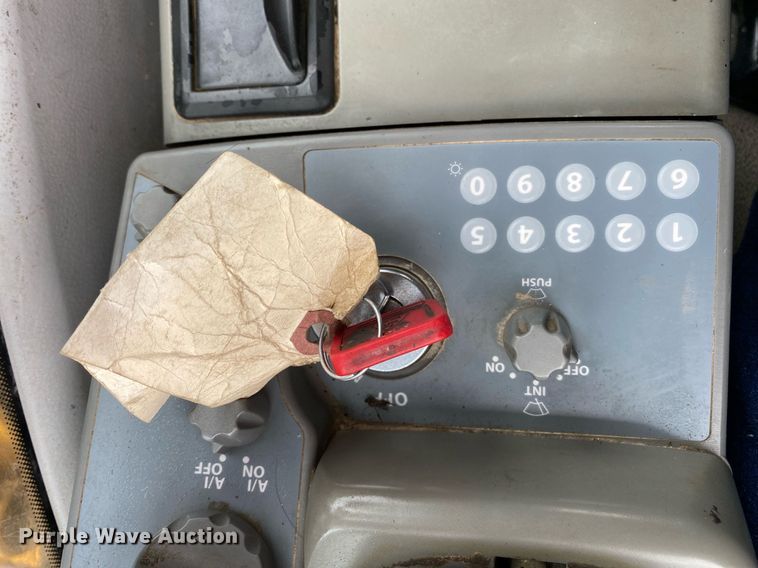 image for item KB9501 2013 John Deere 160G LC  excavator