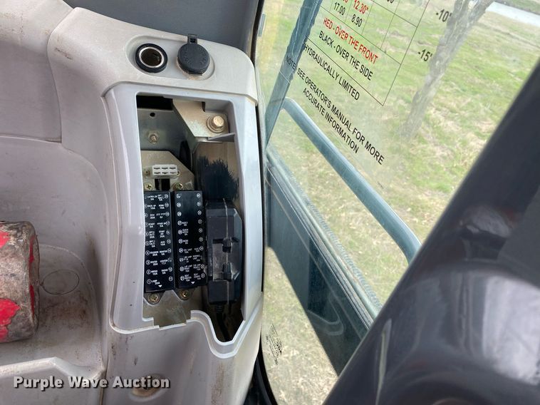 image for item KB9501 2013 John Deere 160G LC  excavator