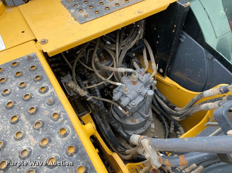 image for item KB9501 2013 John Deere 160G LC  excavator