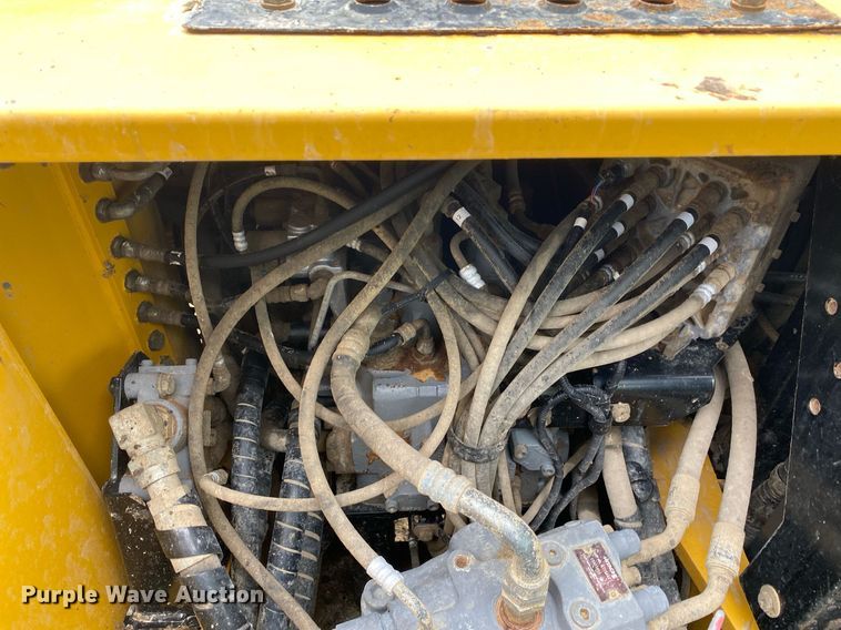 image for item KB9501 2013 John Deere 160G LC  excavator