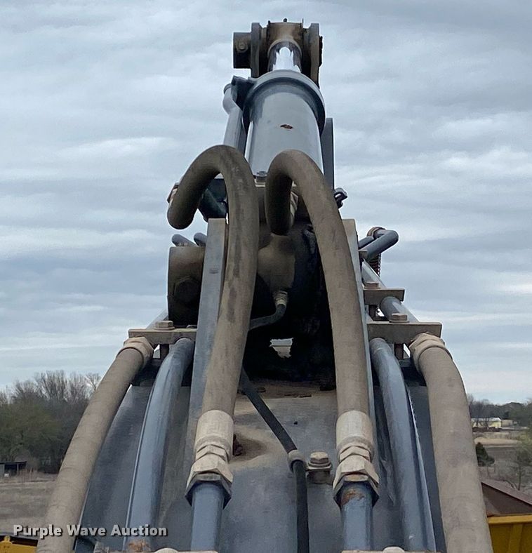 image for item KB9501 2013 John Deere 160G LC  excavator