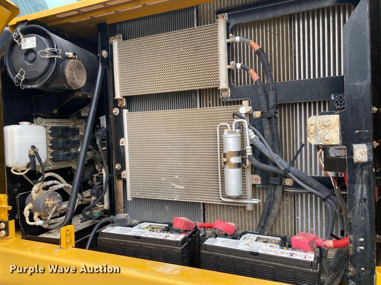 image for item KB9501 2013 John Deere 160G LC  excavator