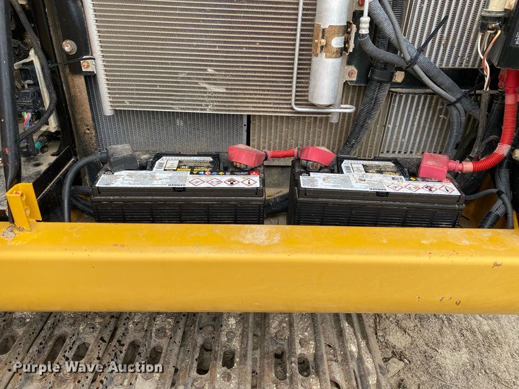 image for item KB9501 2013 John Deere 160G LC  excavator