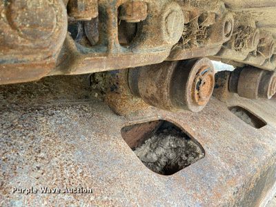 image for item KB9501 2013 John Deere 160G LC  excavator