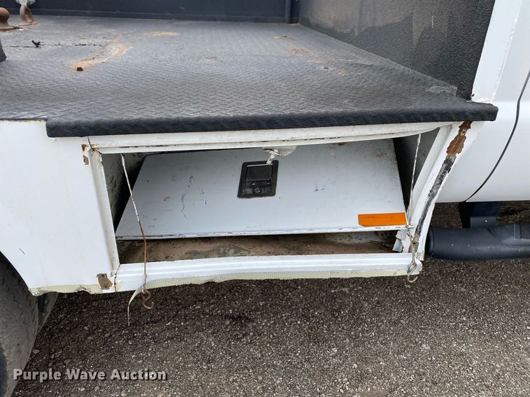 image for item KB9510 2012 Ford F550  utility / service truck