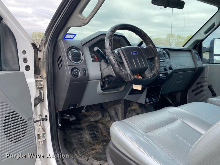 image for item KB9510 2012 Ford F550  utility / service truck