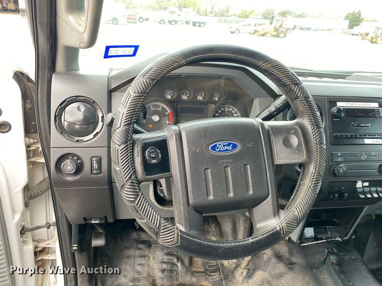 image for item KB9510 2012 Ford F550  utility / service truck