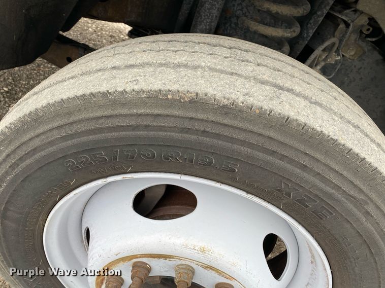 image for item KB9510 2012 Ford F550  utility / service truck