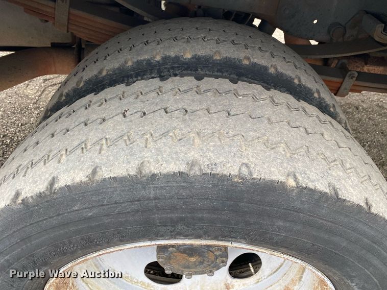 image for item KB9510 2012 Ford F550  utility / service truck