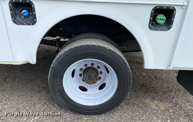 image for item KB9510 2012 Ford F550  utility / service truck