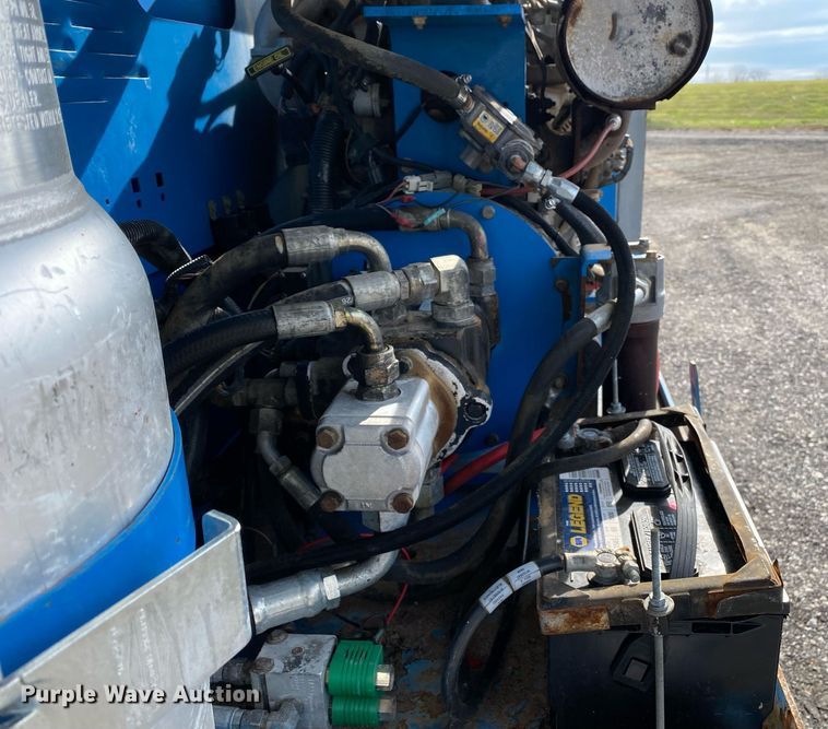 image for item KB9511 2001 Genie S60 REV3  boom lift