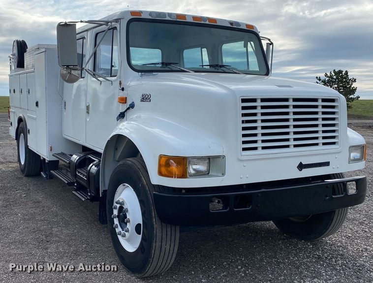 image for item KB9512 2002 International 4700  utility / service truck