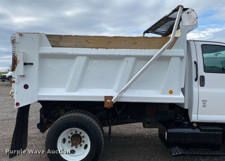 image for item KB9513 2005 GMC C7500  dump truck