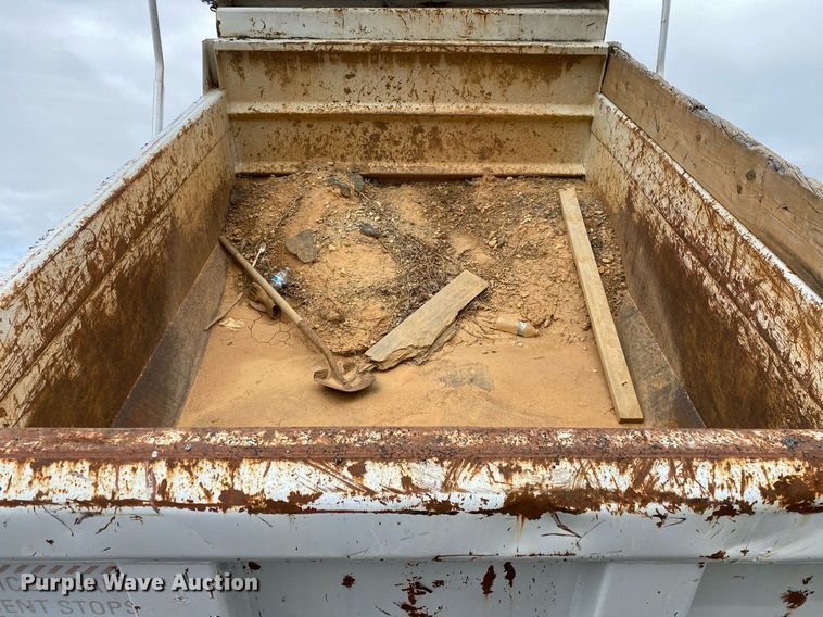 image for item KB9513 2005 GMC C7500  dump truck