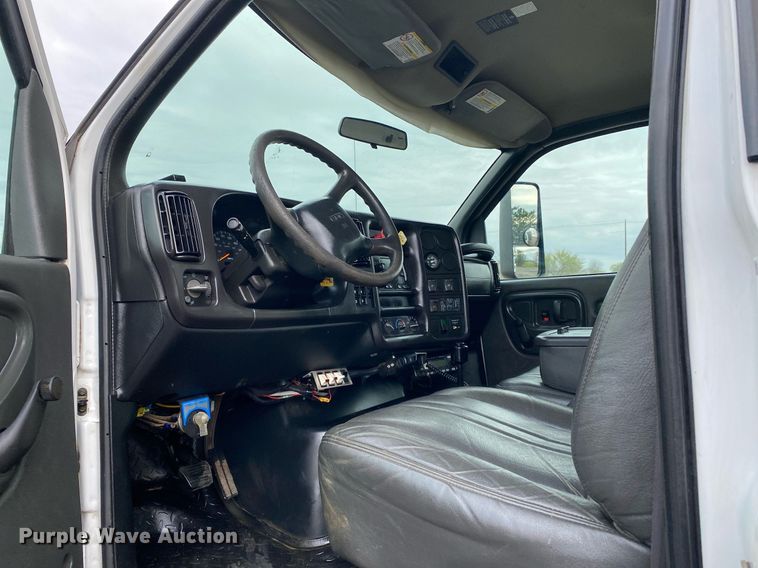 image for item KB9513 2005 GMC C7500  dump truck