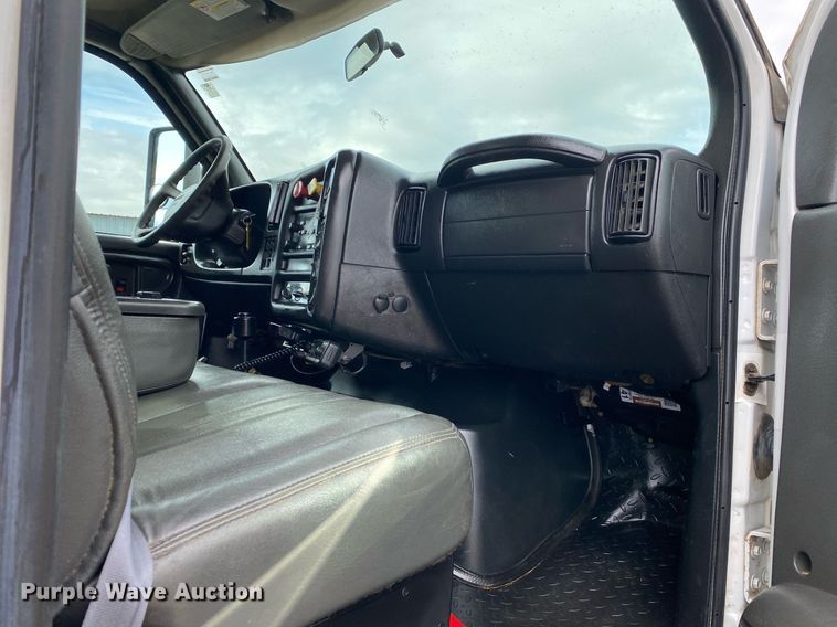 image for item KB9513 2005 GMC C7500  dump truck