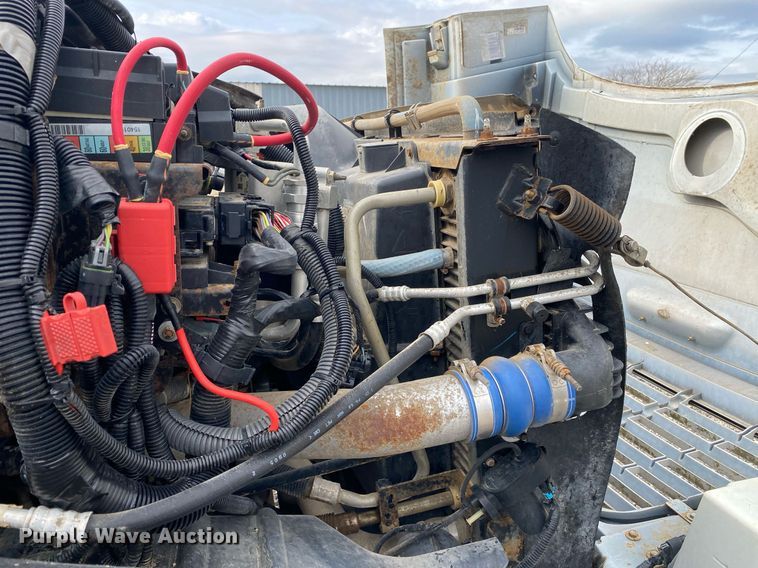 image for item KB9513 2005 GMC C7500  dump truck