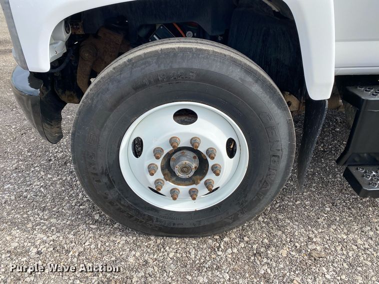 image for item KB9513 2005 GMC C7500  dump truck