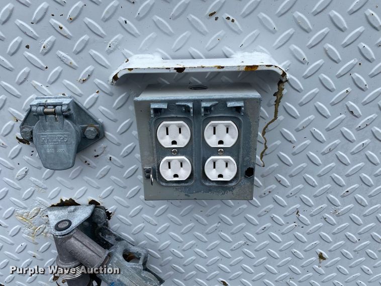 image for item KB9520 2011 Ford F750 Super Duty  utility / service truck