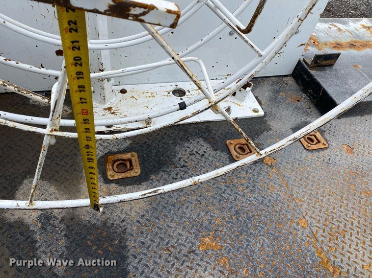 image for item KB9520 2011 Ford F750 Super Duty  utility / service truck