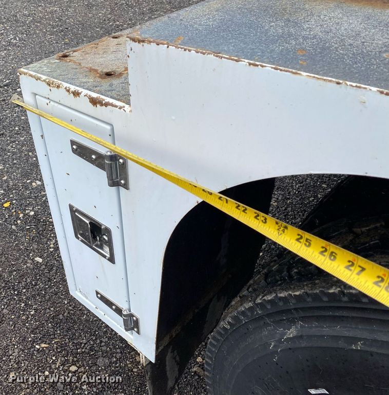 image for item KB9520 2011 Ford F750 Super Duty  utility / service truck