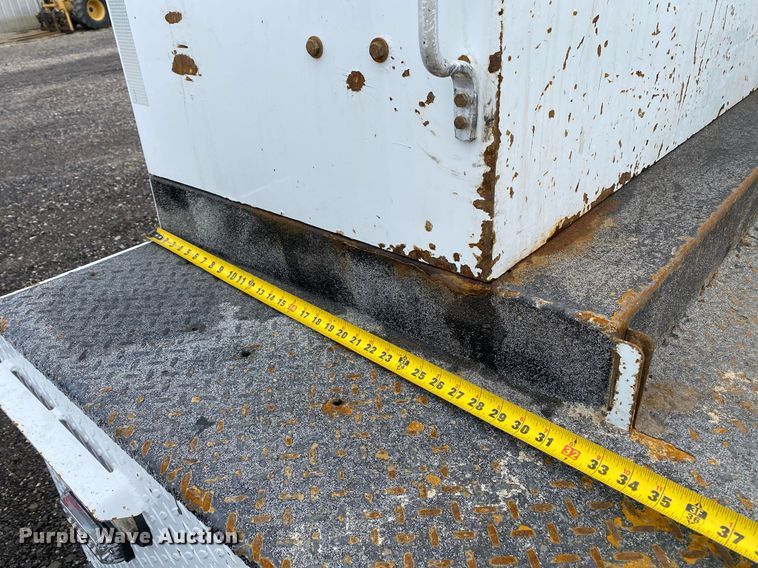 image for item KB9520 2011 Ford F750 Super Duty  utility / service truck