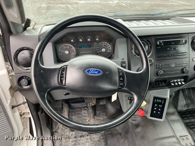 image for item KB9520 2011 Ford F750 Super Duty  utility / service truck