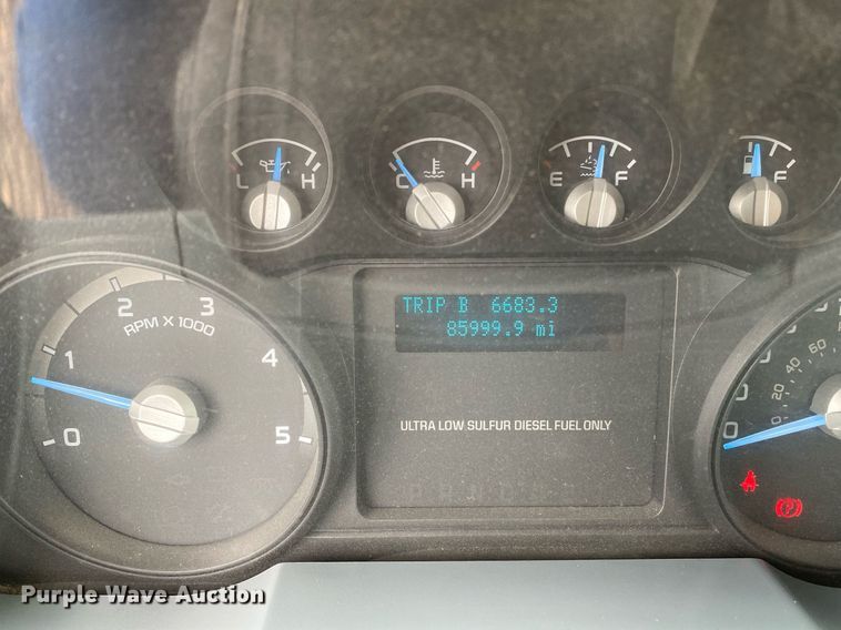 image for item KB9520 2011 Ford F750 Super Duty  utility / service truck