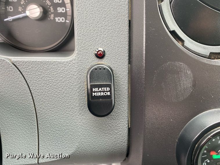 image for item KB9520 2011 Ford F750 Super Duty  utility / service truck