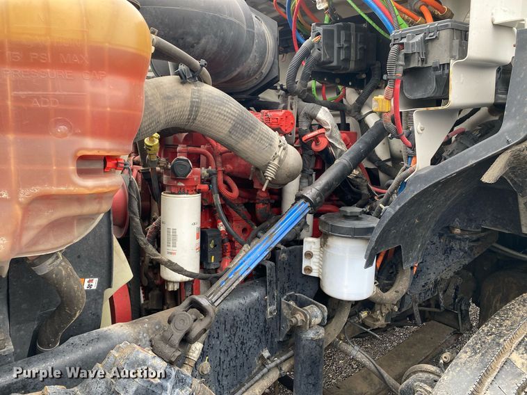 image for item KB9520 2011 Ford F750 Super Duty  utility / service truck