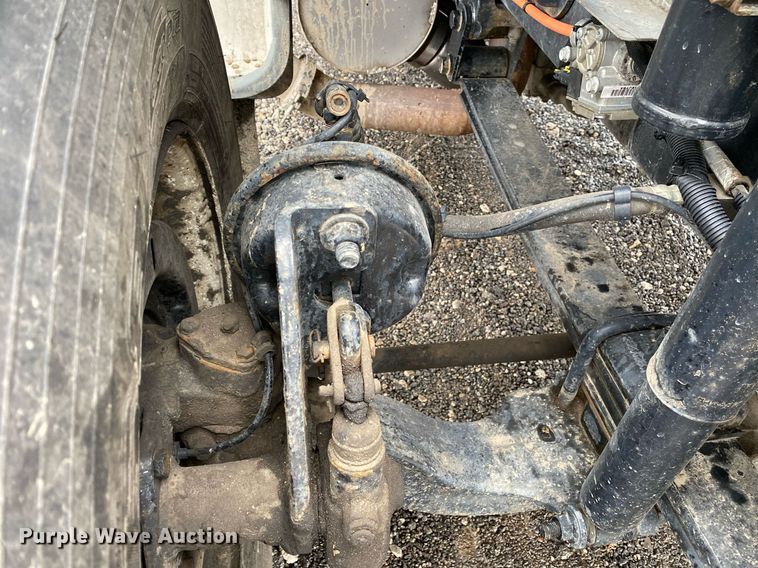 image for item KB9520 2011 Ford F750 Super Duty  utility / service truck