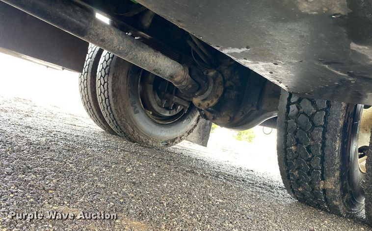 image for item KB9520 2011 Ford F750 Super Duty  utility / service truck