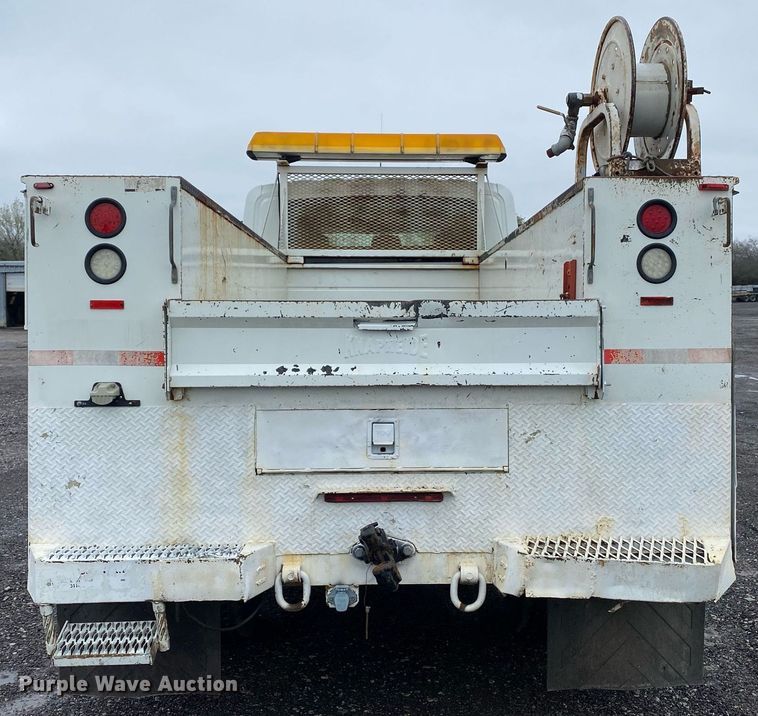 image for item KB9522 2008 International 4300 SBA  crew cab utility / service truck