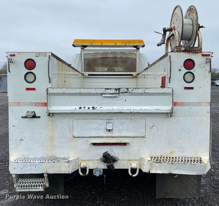 image for item KB9522 2008 International 4300 SBA  crew cab utility / service truck