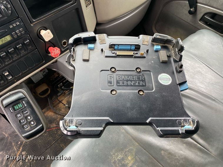 image for item KB9522 2008 International 4300 SBA  crew cab utility / service truck