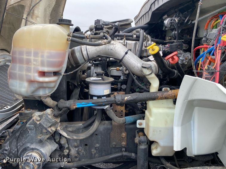 image for item KB9522 2008 International 4300 SBA  crew cab utility / service truck