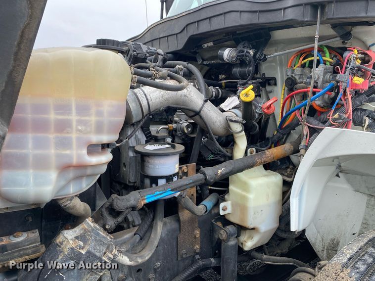 image for item KB9522 2008 International 4300 SBA  crew cab utility / service truck