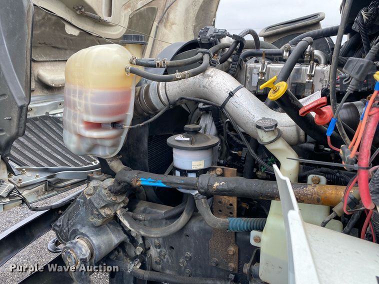 image for item KB9522 2008 International 4300 SBA  crew cab utility / service truck