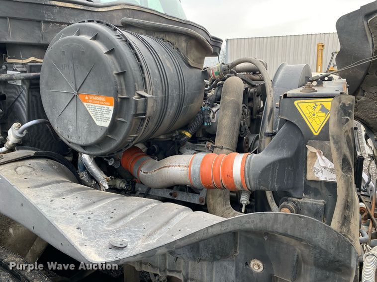 image for item KB9522 2008 International 4300 SBA  crew cab utility / service truck