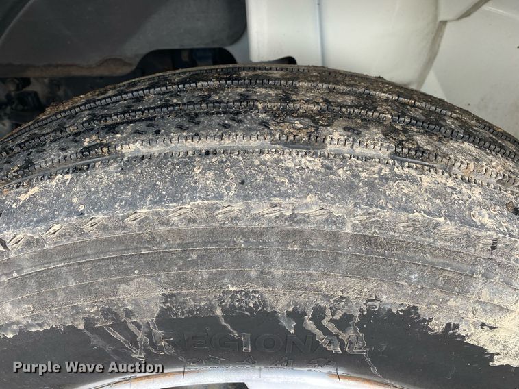 image for item KB9522 2008 International 4300 SBA  crew cab utility / service truck